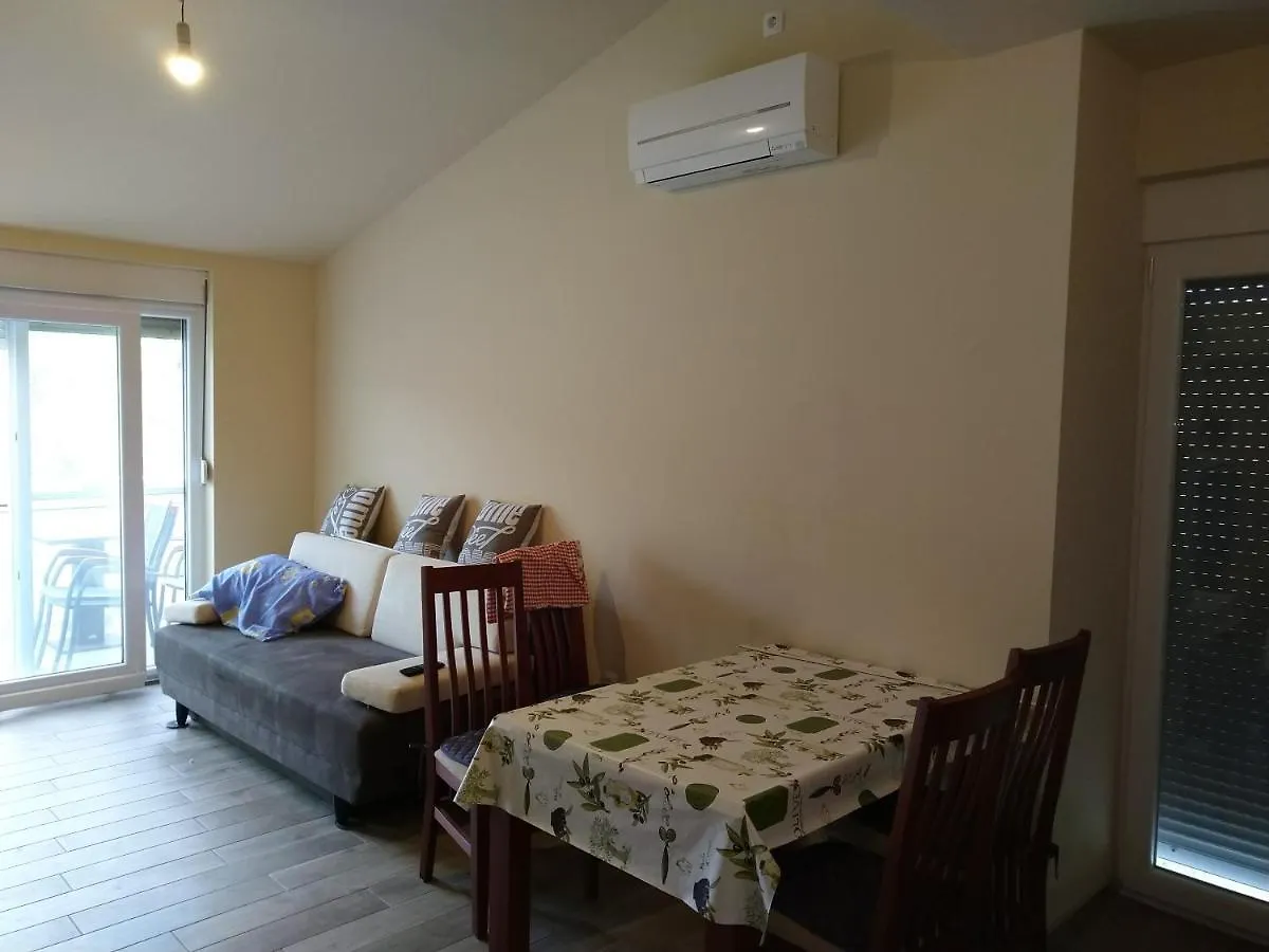 Homestay Admiral Apartment Brbinj